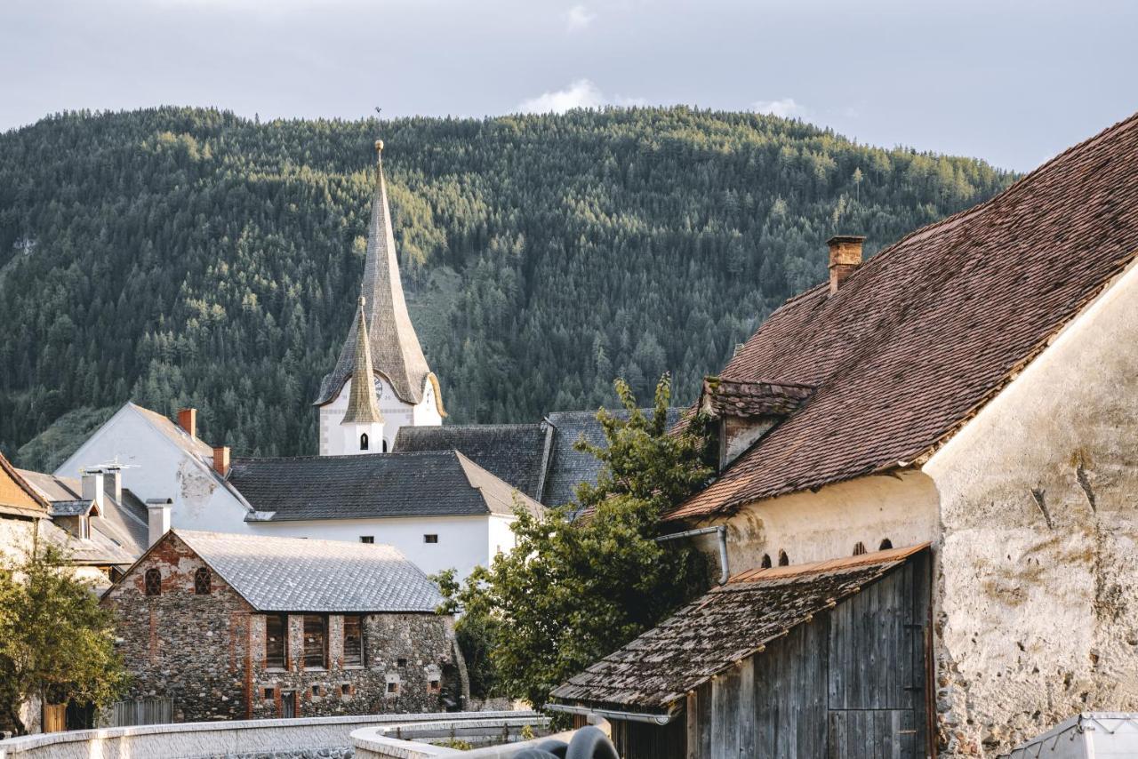 Aparthotel Zum Wohle Oberwoelz Stadt Esterno foto