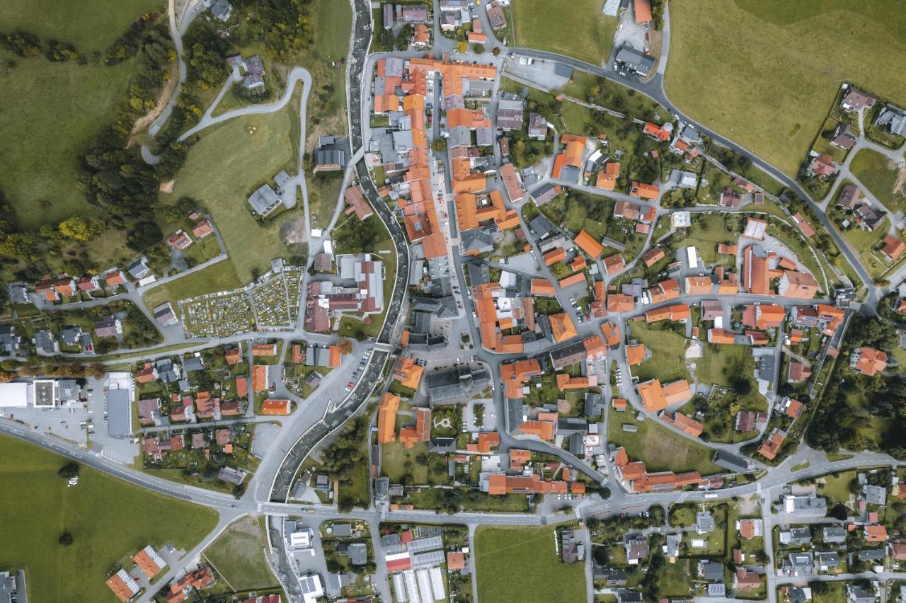 Aparthotel Zum Wohle Oberwoelz Stadt Esterno foto