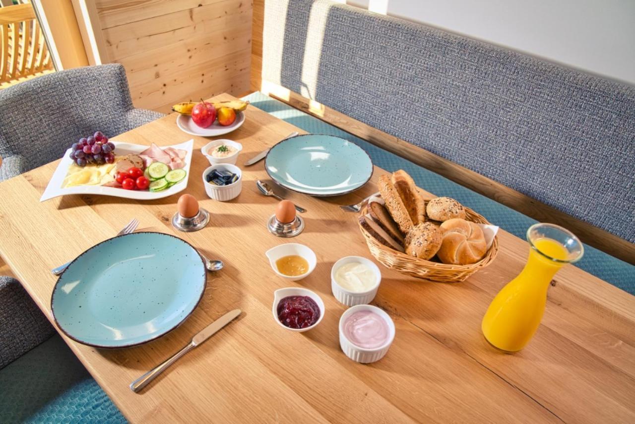Aparthotel Zum Wohle Oberwoelz Stadt Esterno foto